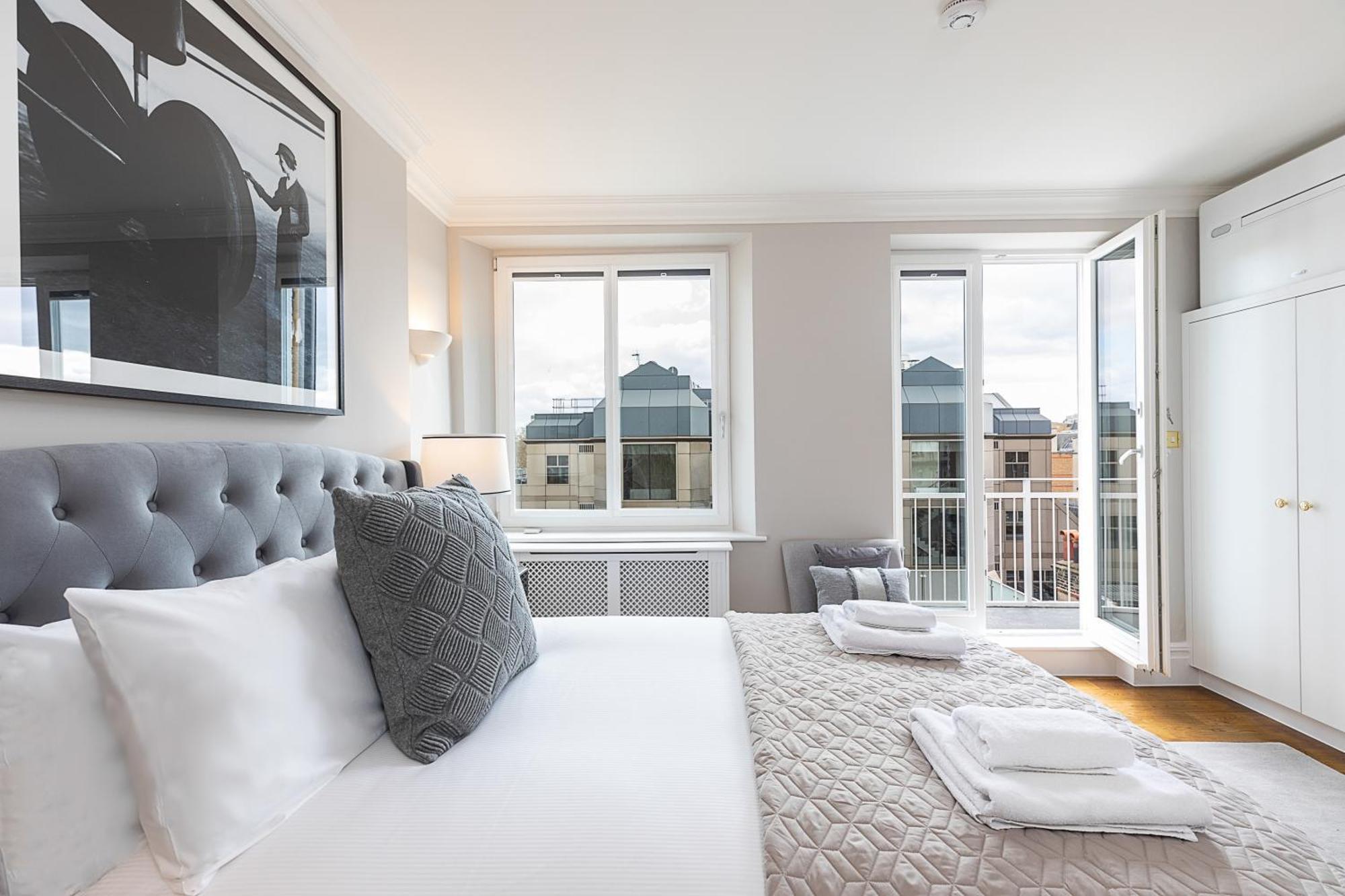 Astonishing Flats Near Mayfair & Piccadilly Circus Londen