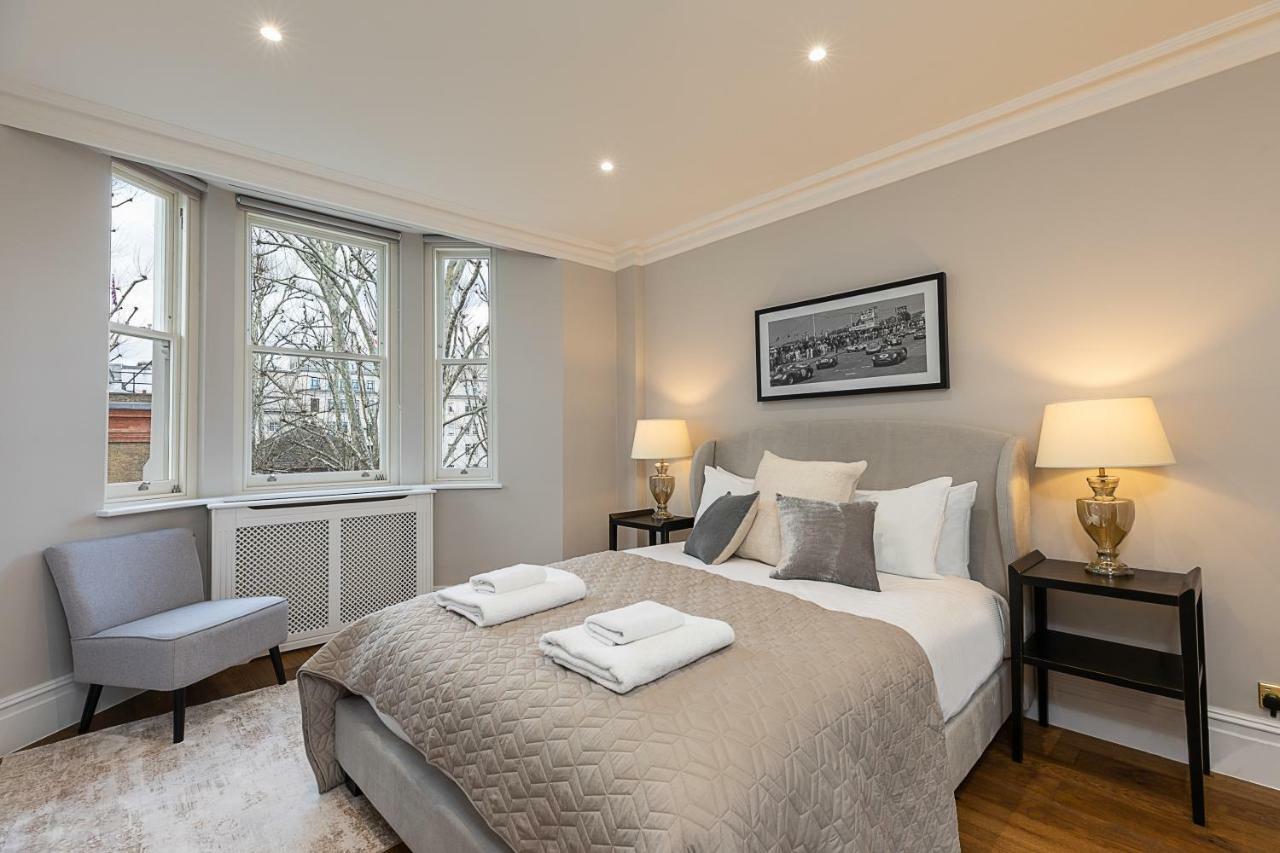 Astonishing Flats Near Mayfair & Piccadilly Circus * Londen